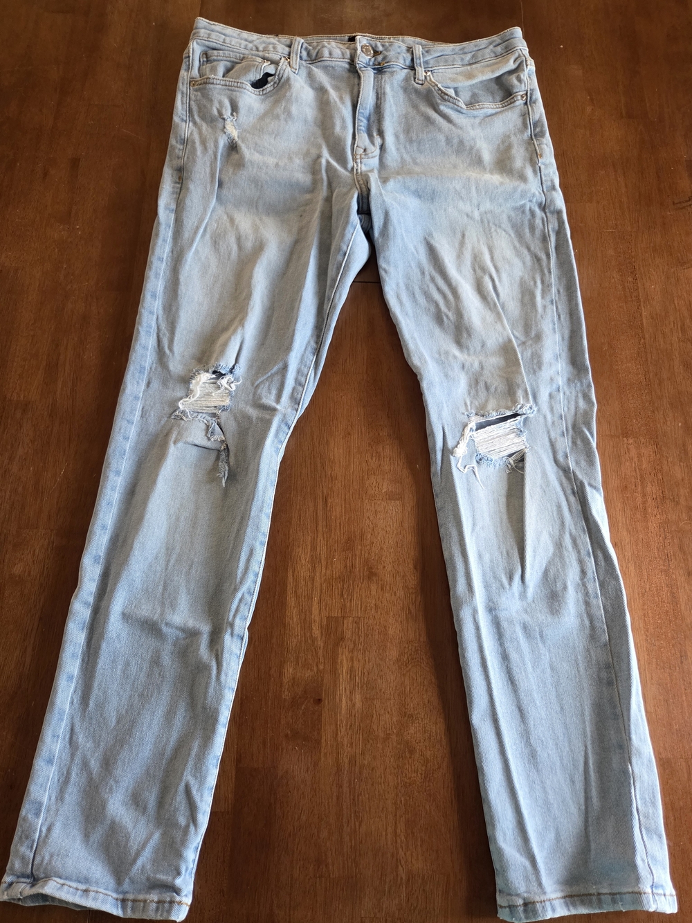 Forever 21 Light Wash Slim Straight Ripped Jeans